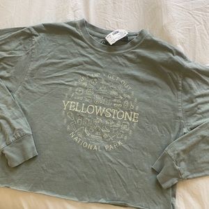 Yellowstone national park cropped long sleeve tshirt